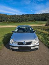 Volkswagen VW Polo 9N 1.2 - Volkswagen Polo aus 2004 mit Benzin-Antrieb: Kleinwagen, mit Klimaanlage, 1.2