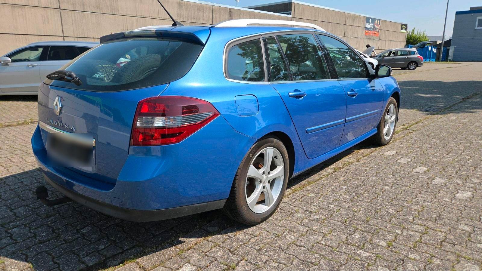 Renault Laguna 2013 — engine