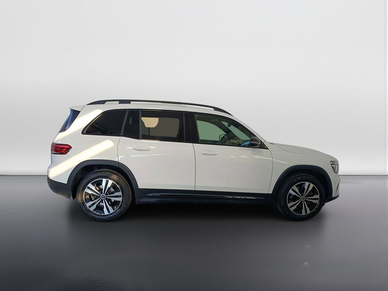 Mercedes-Benz GLB - X247 2019 - GLB 200 d Sport  imagem 3