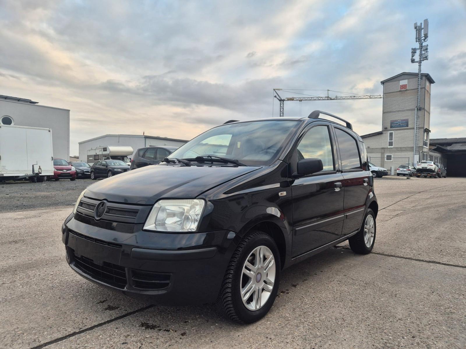 Fiat Panda 1.2 8V Emotion Automatik