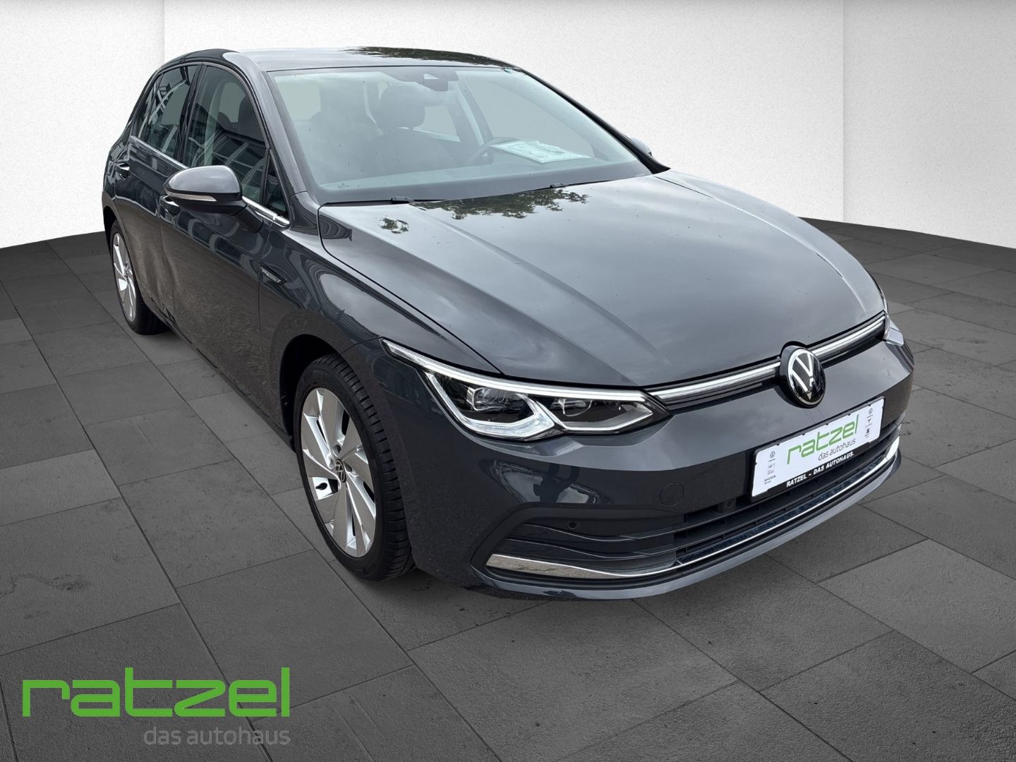 Fahrzeugabbildung Volkswagen Golf VIII Style eTSI DSG LED ergoActive Sitz App