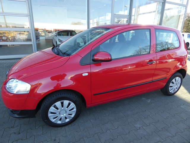 Volkswagen Fox Basis 1.2*ERST 40Tkm*8XBEREIFT*TÜV 09/26*