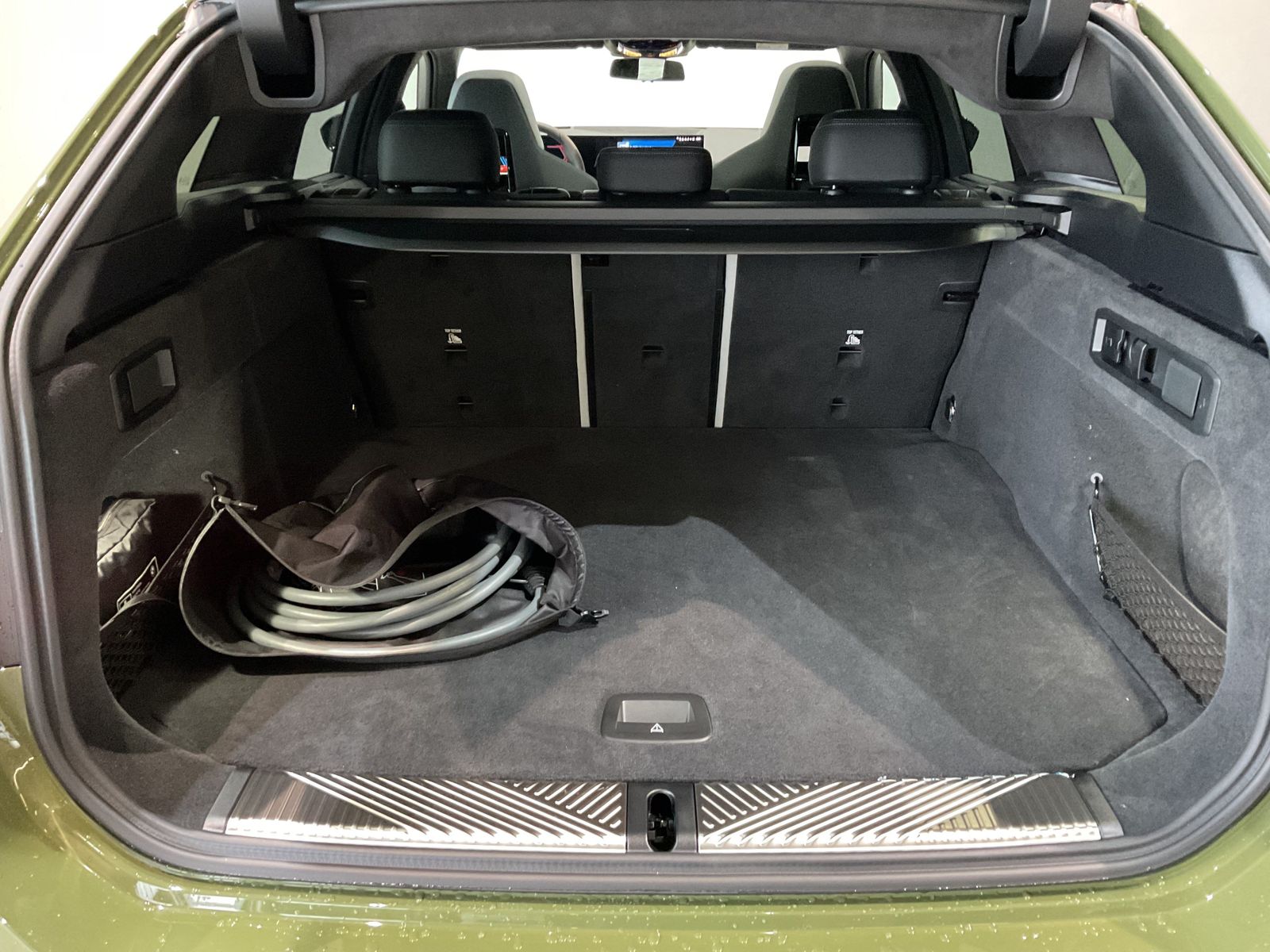 Fahrzeugeinzelansicht 14 Fahrzeugabbildung BMW M5 Touring 0,5% Versteuerung,Sonderlackierung~Pa