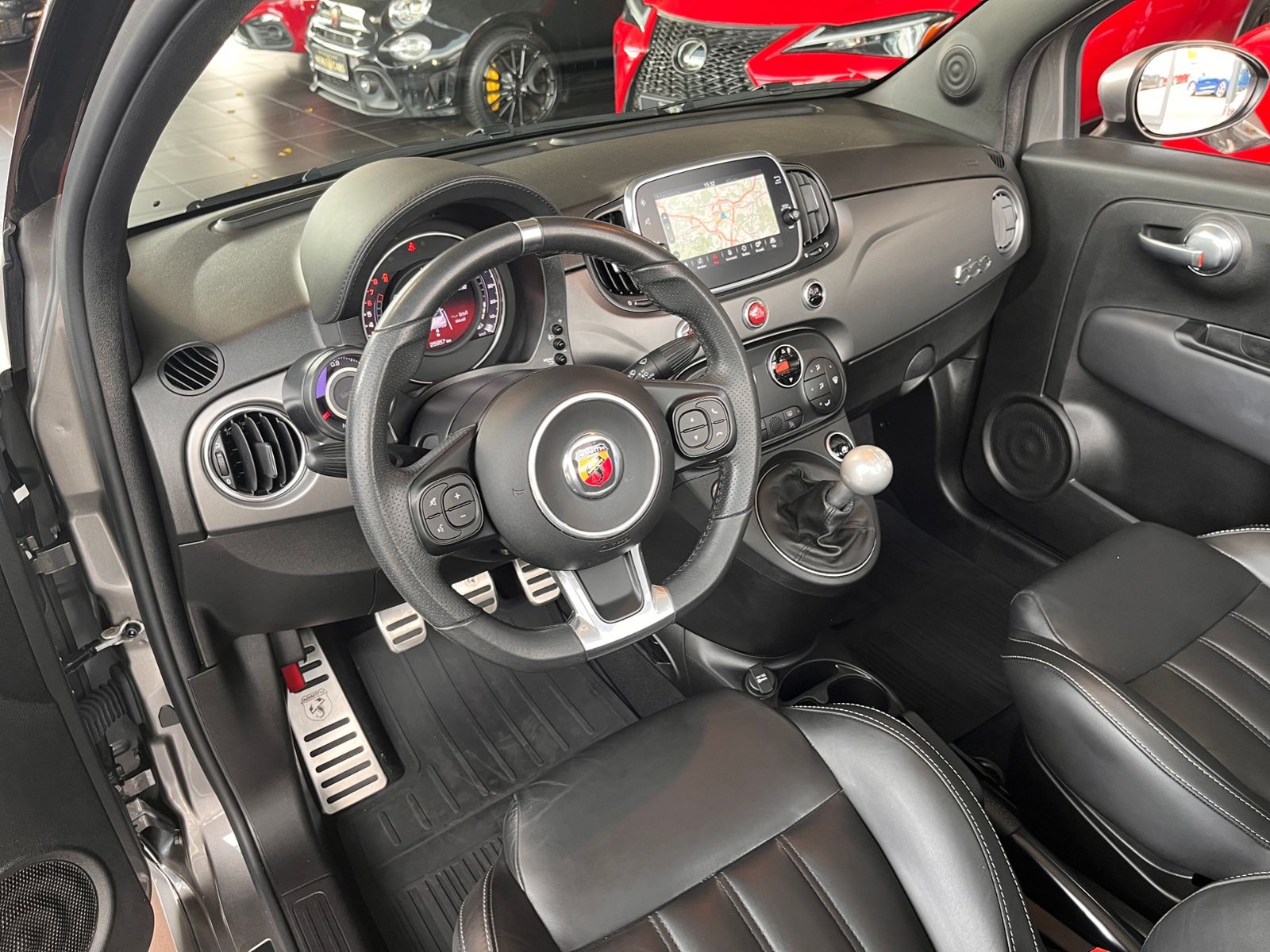 Fahrzeugabbildung Abarth 595C Turismo Sitzheizung XEN NAV LEDER PDC