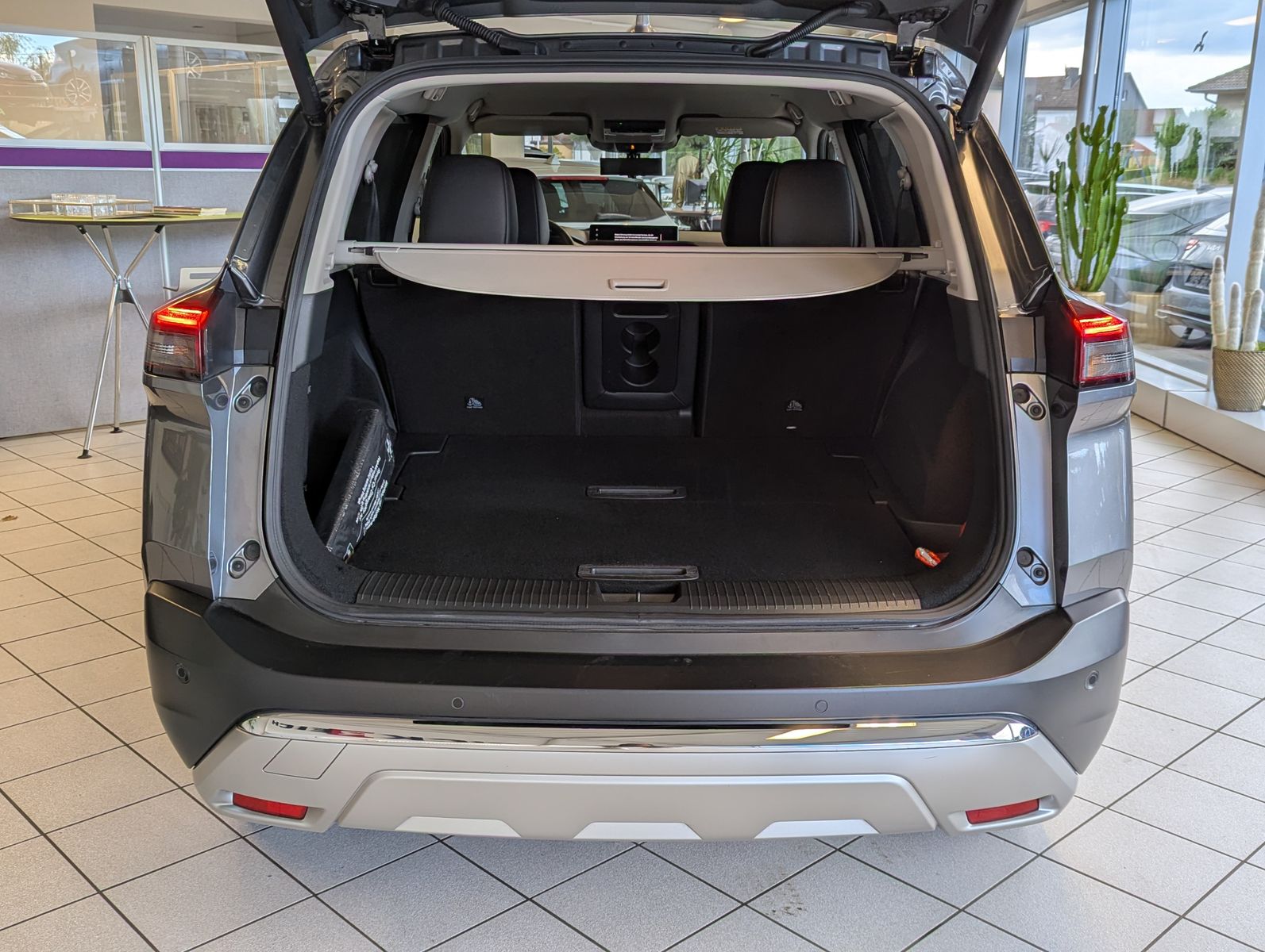 Fahrzeugabbildung Nissan X-Trail 1.5 e-Power e-4 Tekna Bose HUD LED+ 20"