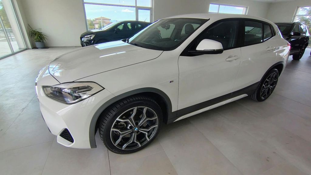 Image of BMW X2