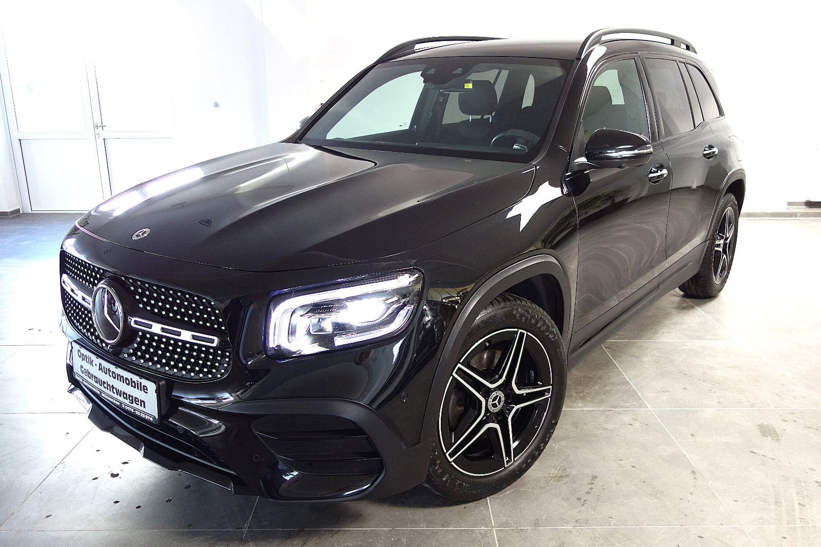 MERCEDES-BENZ GLB 250 4Matic AMG Line 360°/LED/MBUX/Night/Dist