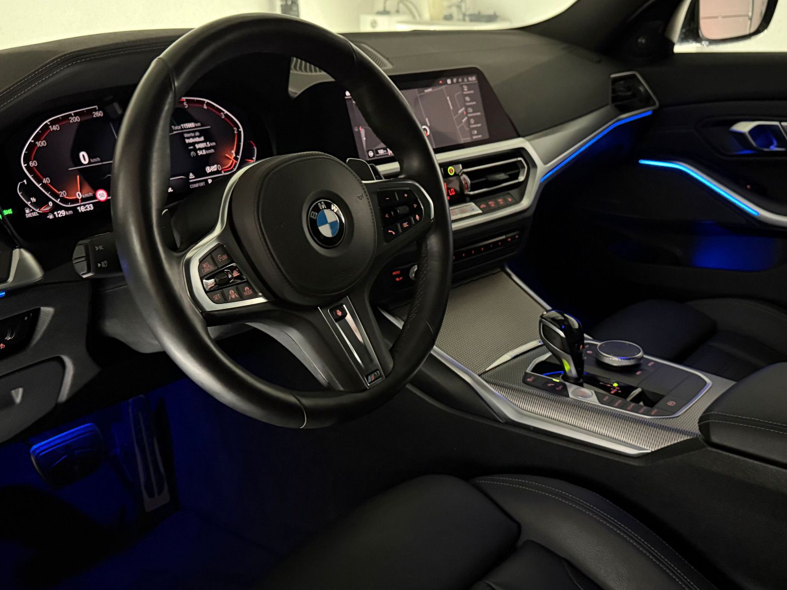 Fahrzeugabbildung BMW 320 d xDrive M SPORT/LED/HuD/H&K/AHK/ACC/VIRCO