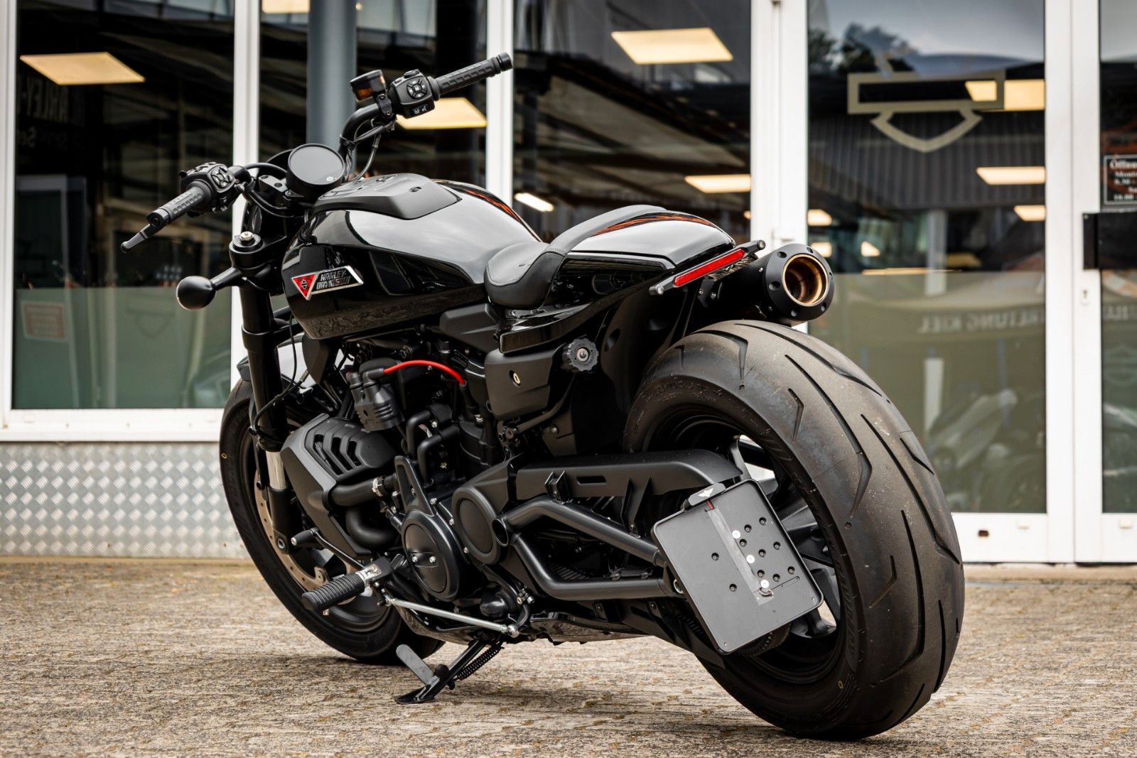 Fahrzeugabbildung Harley-Davidson SPORTSTER S RH1250S - JEKILL&HYDE -