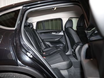 BMW X4 - 11