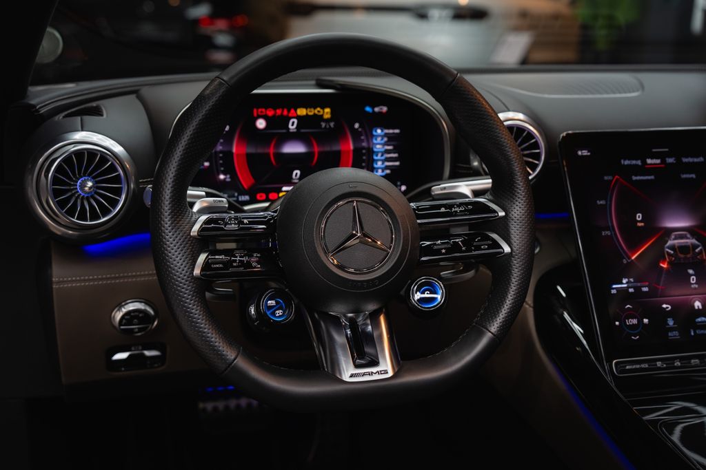 MERCEDES-BENZ SL 63 AMG*BURMESTER*360*HU* MANUFAKTUR*1.HAND MERCEDES-BENZ SL 63 AMG*BURMESTER*360*HU* MANUFAKTUR*1.HAND