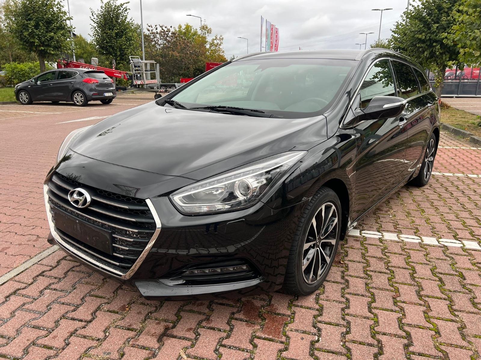 Hyundai i40 1.7 CRDi 104kW Blue Prem Aut Navi Xenon Kam