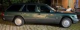 Mercedes-Benz E 300 - Mercedes-Benz E 300 aus 1995 mit Diesel-Antrieb