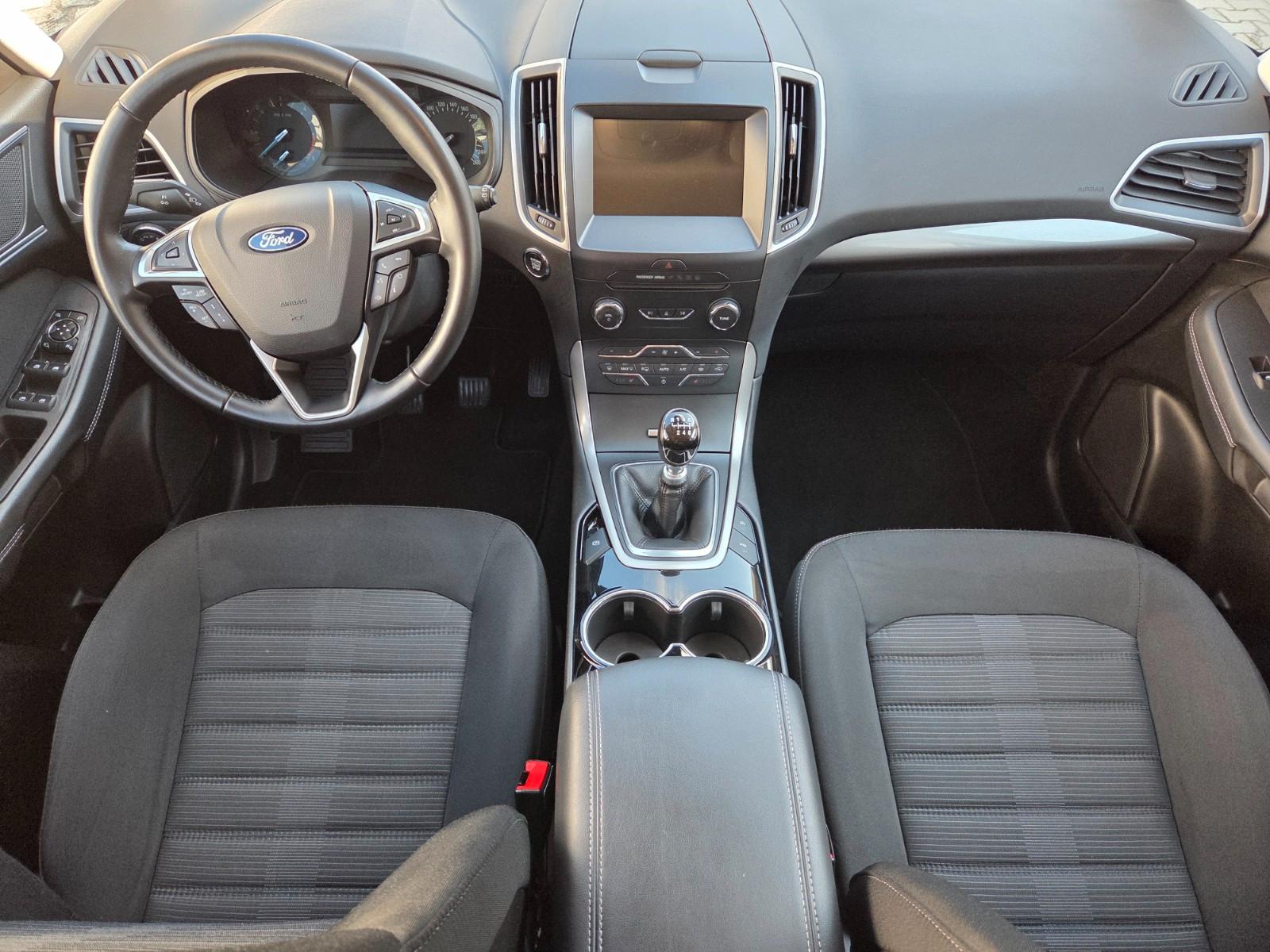 Ford Galaxy Trend Winterpaket Navi LED Kamera