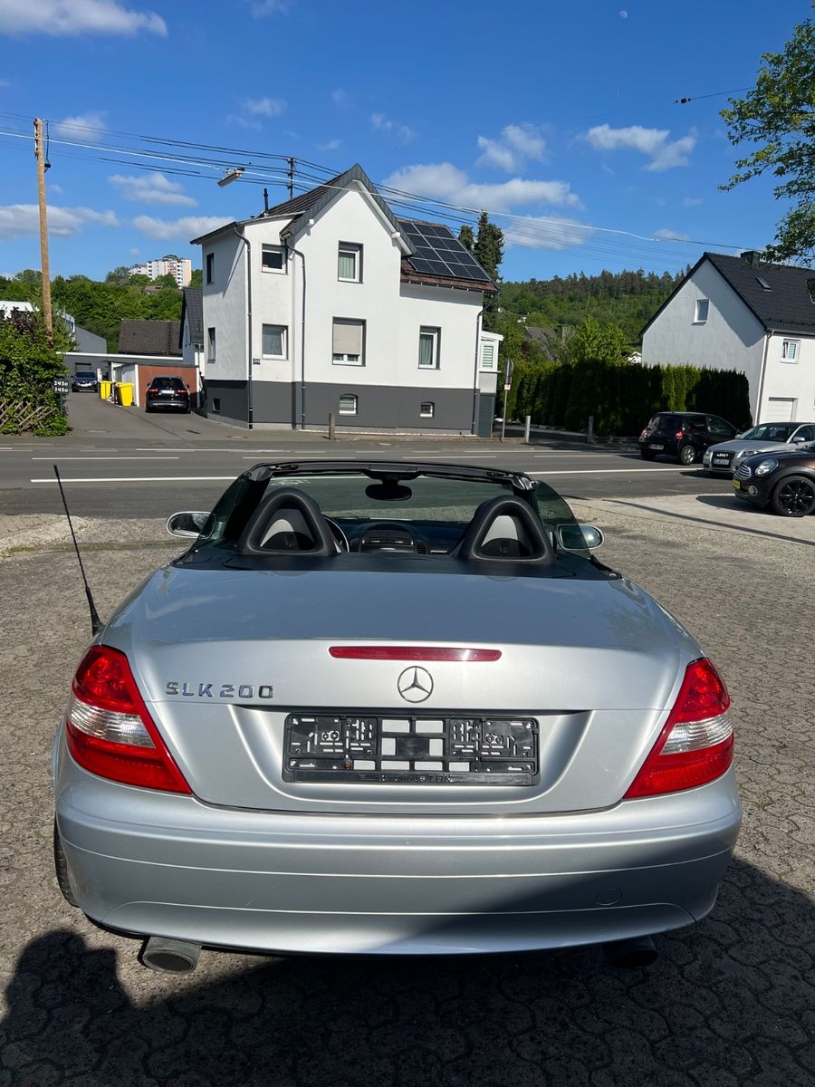 Fahrzeugabbildung Mercedes-Benz SLK 200 SLK Roadster SLK 200 Kompressor