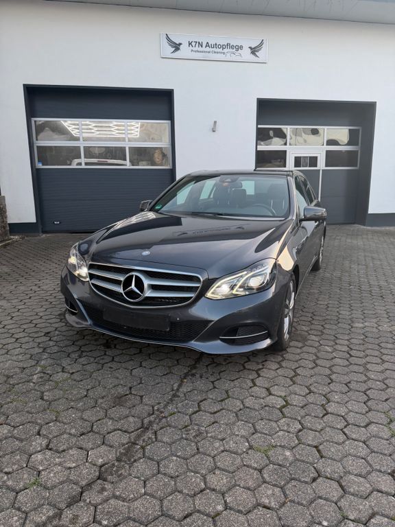 Image of Mercedes-Benz E 250