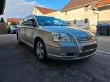 Toyota Avensis T25 Avant 2.0 vvti - Toyota Avensis aus 2003: Kombi