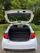Toyota Yaris 1,5-l-VVT-i Hybrid - - Toyota Yaris: 1.5