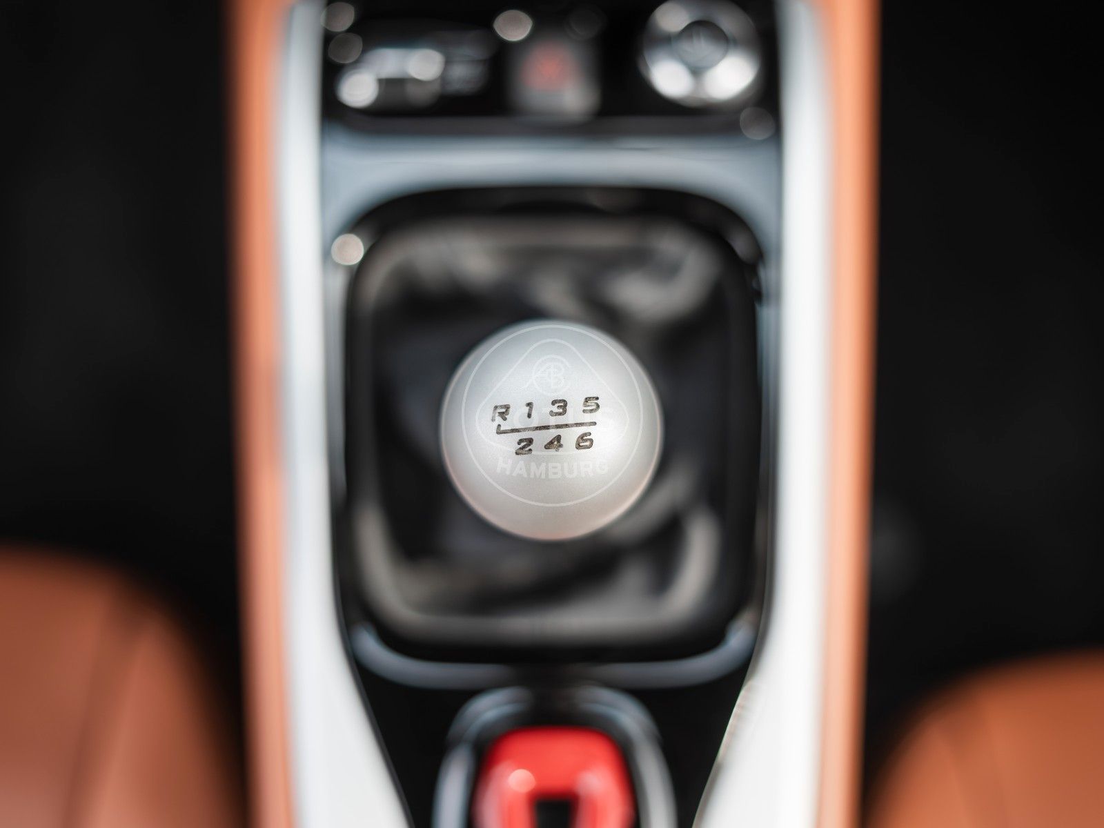 Fahrzeugabbildung Lotus Emira V6 First Edition