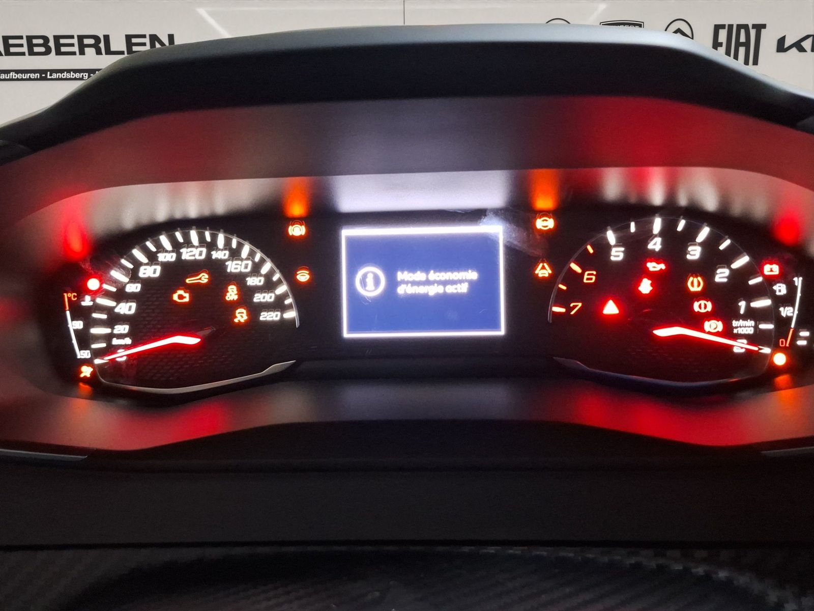 Peugeot 208 - Bild 10