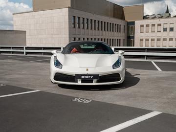 صورة 4 لـ 2017 Ferrari 488 GTB