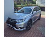 Mitsubishi Outlander PHEV Plus 4WD 2.0 Plug-in Hybrid KLIMA - Mitsubishi Outlander mit Hybrid-Antrieb: Plug In