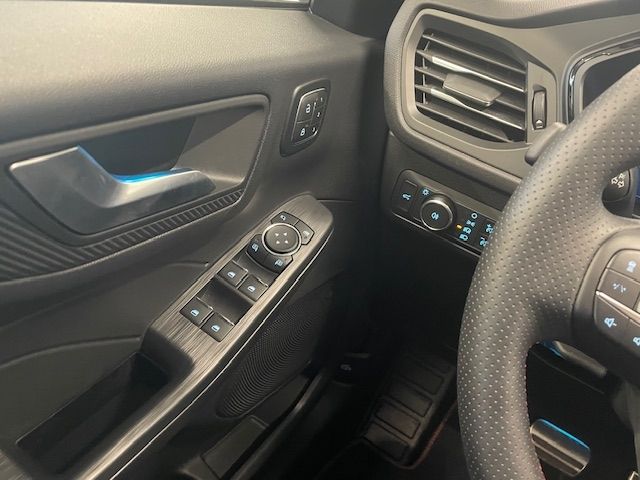 Fahrzeugabbildung Ford Kuga ST-Line X HUD AHK-klappbar Navi B&O LED