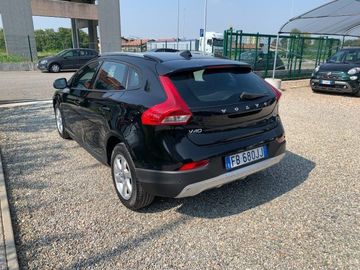 Volvo V40 Cross Country - 3