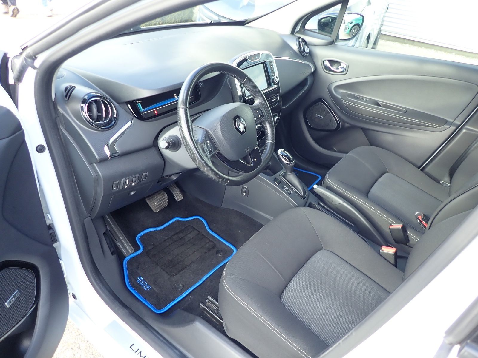 Fahrzeugabbildung Renault ZOE Z.E. 40 LIFE/SHZ/BOSE/