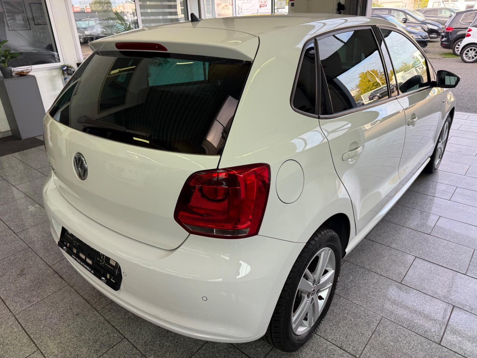 Volkswagen Polo 1.2 TSI*MATCH*AUTO*NAV*TMP*CARPL*ANDR*LEDER