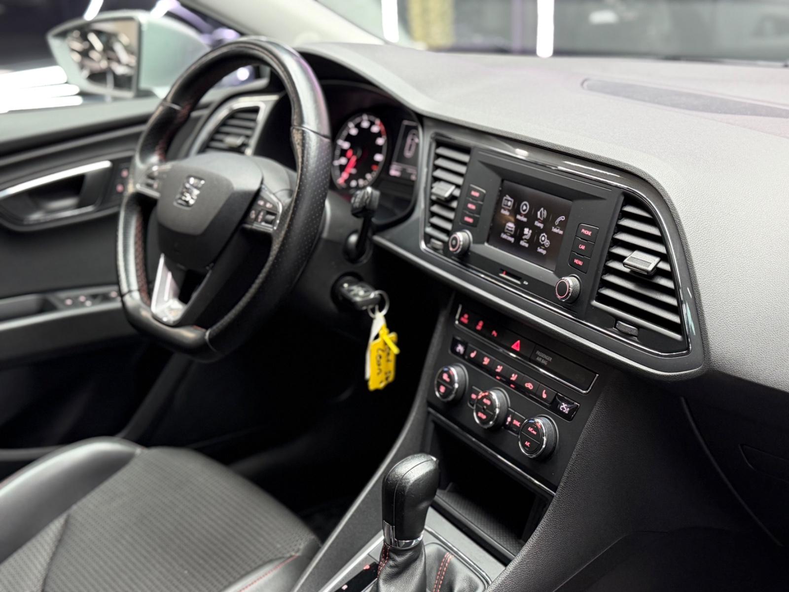 Seat Leon ST FR 1.8l /AHK/LED/AHK/BT/Navi/SHZ