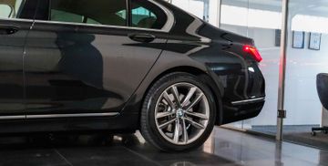 BMW 730 - 12