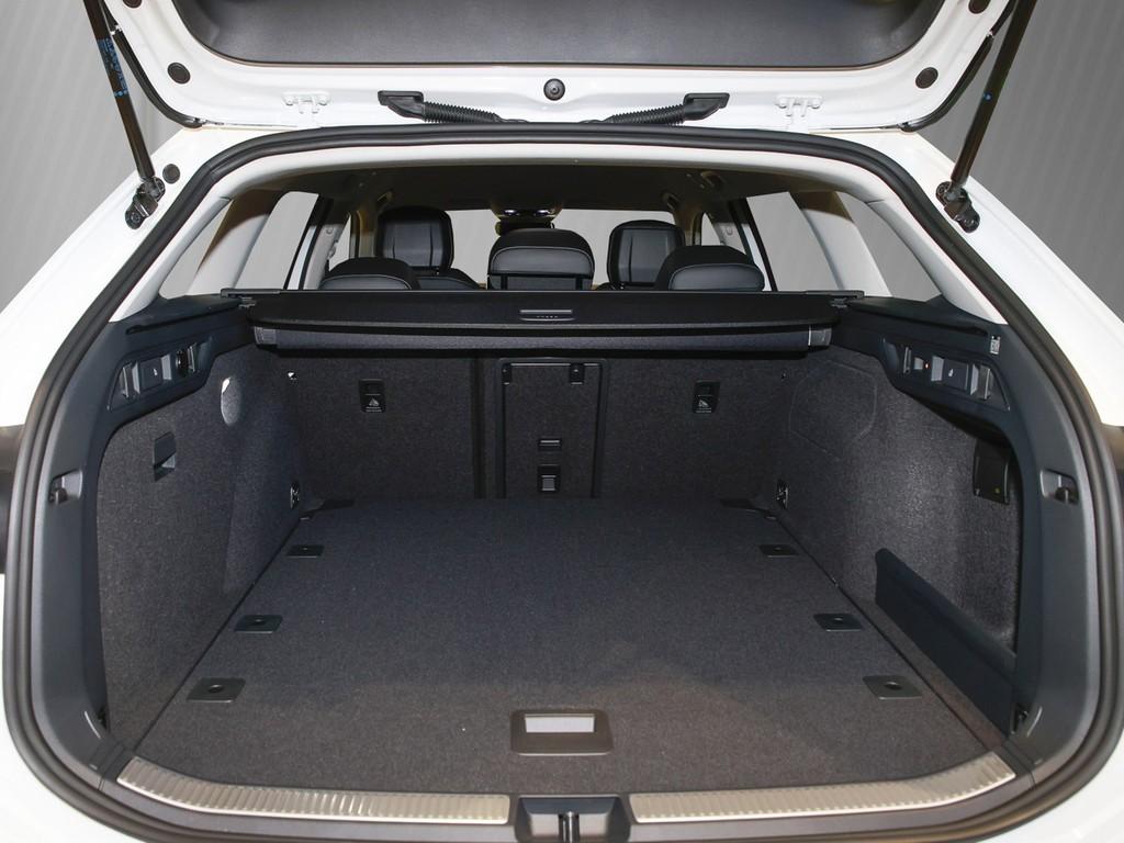 Volkswagen Passat Variant 1.5 eTSI DSG Business, Navi, AHK,