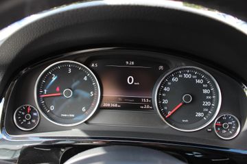 Volkswagen Touareg - 11