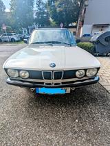BMW Oldtimer BMW 520i E27 - BMW 520 aus 2025