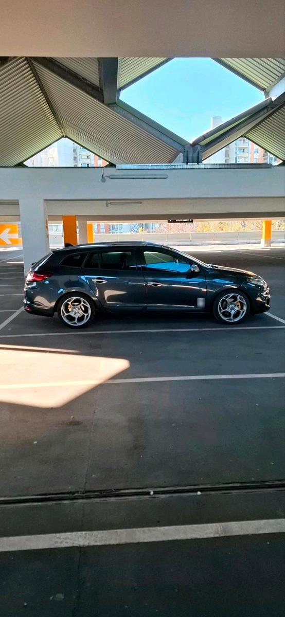 Renault Megane 2012 — rear view