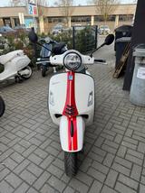 Vespa GTS 125 Racing Sixties Nur 749 Km - VESPA ROLLER 125
