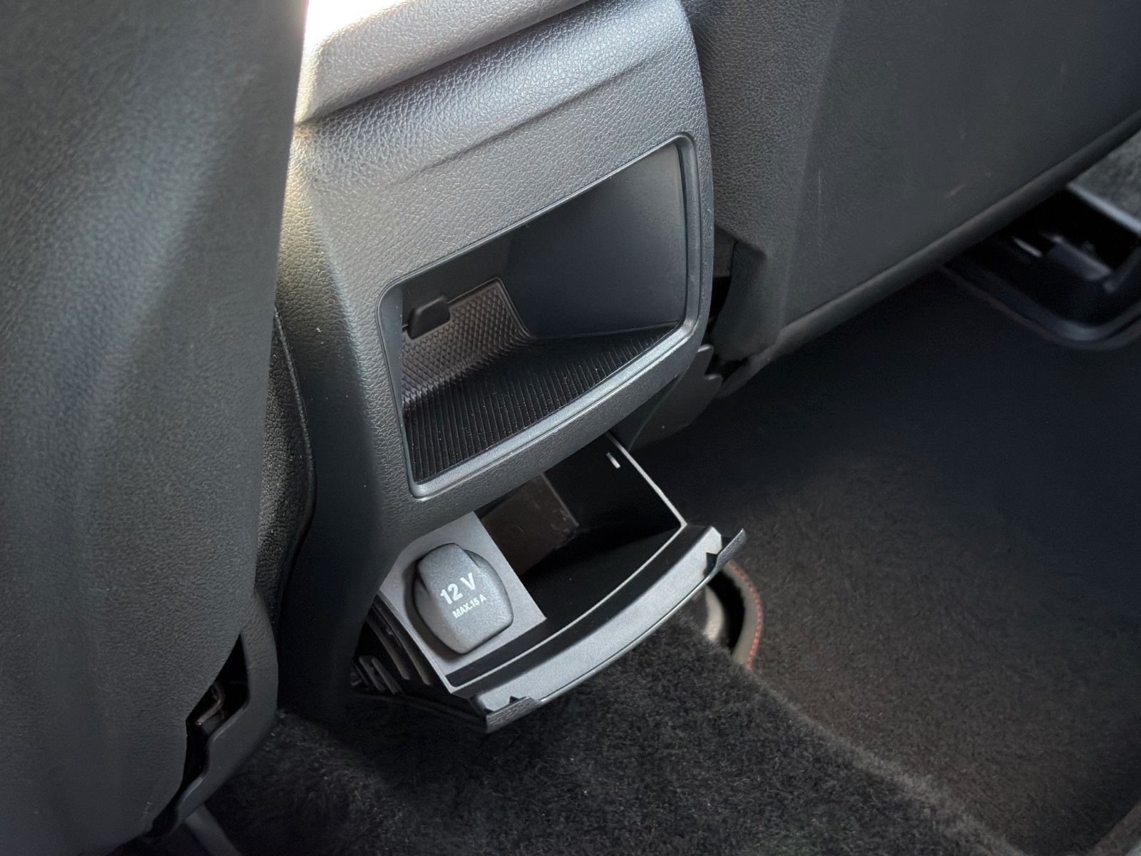 Fahrzeugabbildung Mercedes-Benz CLA 200 AMG Line SB*Night-Paket*Xenon*SHZ*Navi**