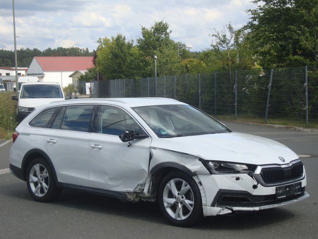 Skoda Octavia 2.0 TDI 110kW DSG 4x4 SCOUT COMBI*MATRIX