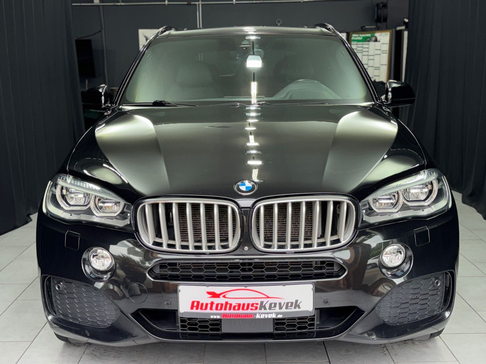 Fahrzeugabbildung BMW X5 40d xDrive|M-SPORT|PANO|7-SITZER|SOFT-CLOSE|