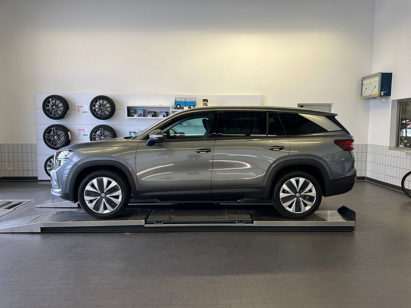 Fahrzeugabbildung SKODA Kodiaq Selection 2.0 TDI DSG 4x4 *AHK, 7 Sitze,