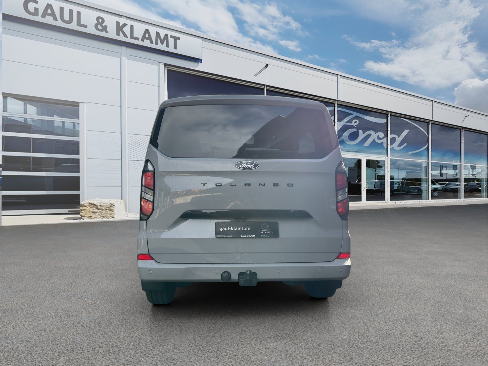 Fahrzeugabbildung Ford Tourneo Custom 320 L2 Tourneo Titanium FWD