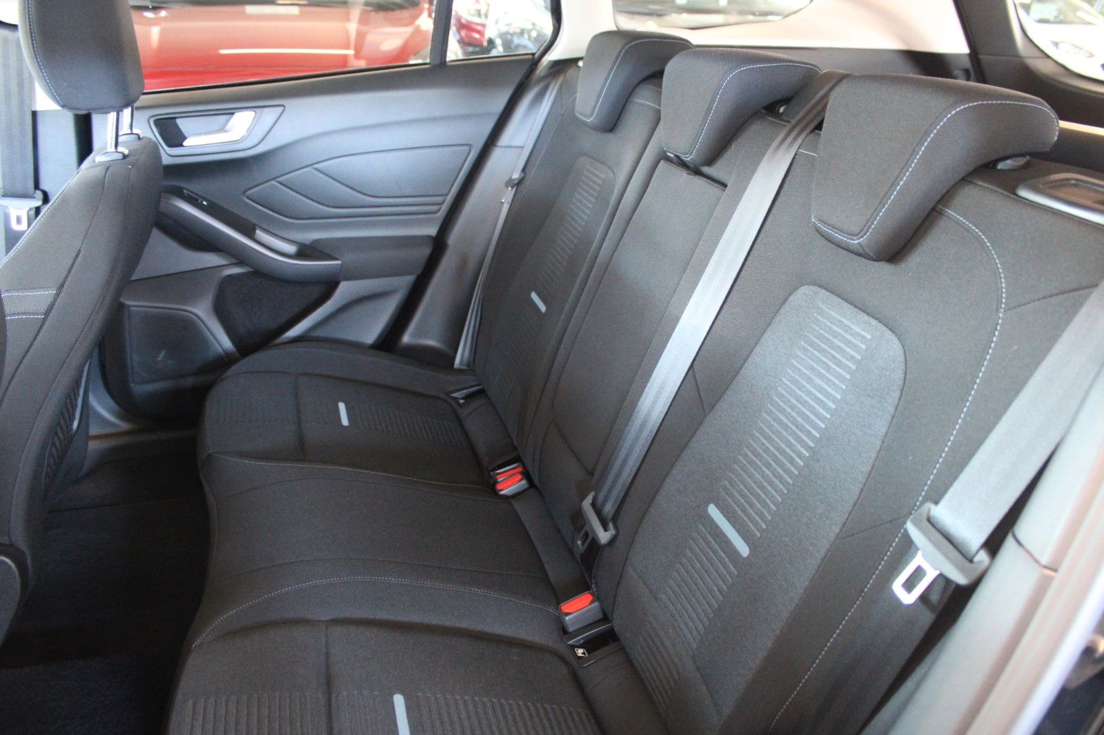 Fahrzeugabbildung Ford Focus Active X Turnier Automatik LED NAVI CAM