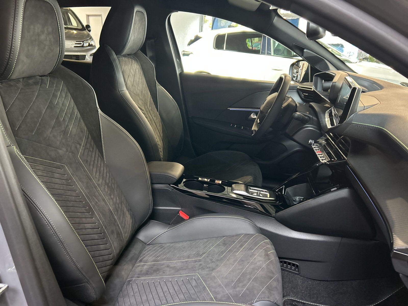 Peugeot 208 - Bild 6