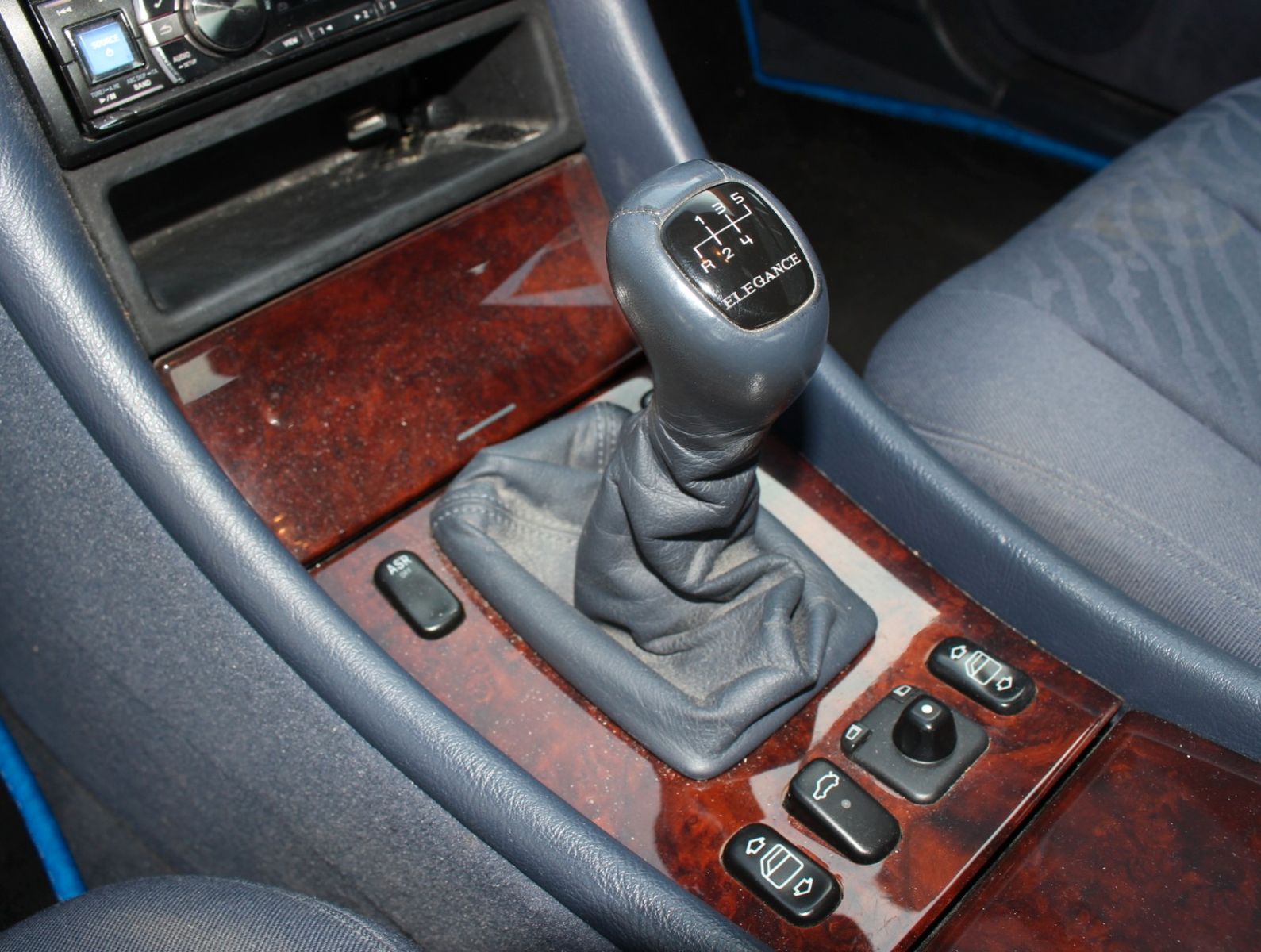 Fahrzeugabbildung Mercedes-Benz CLK 200 Elegance 3.Hand+8-Fach+Klima