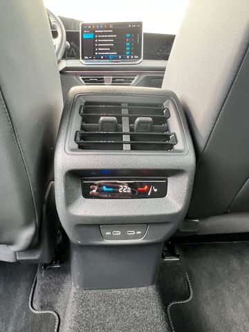 Tiguan 2.0 TDI 4Motion R-Line LEDER STHZ AHK