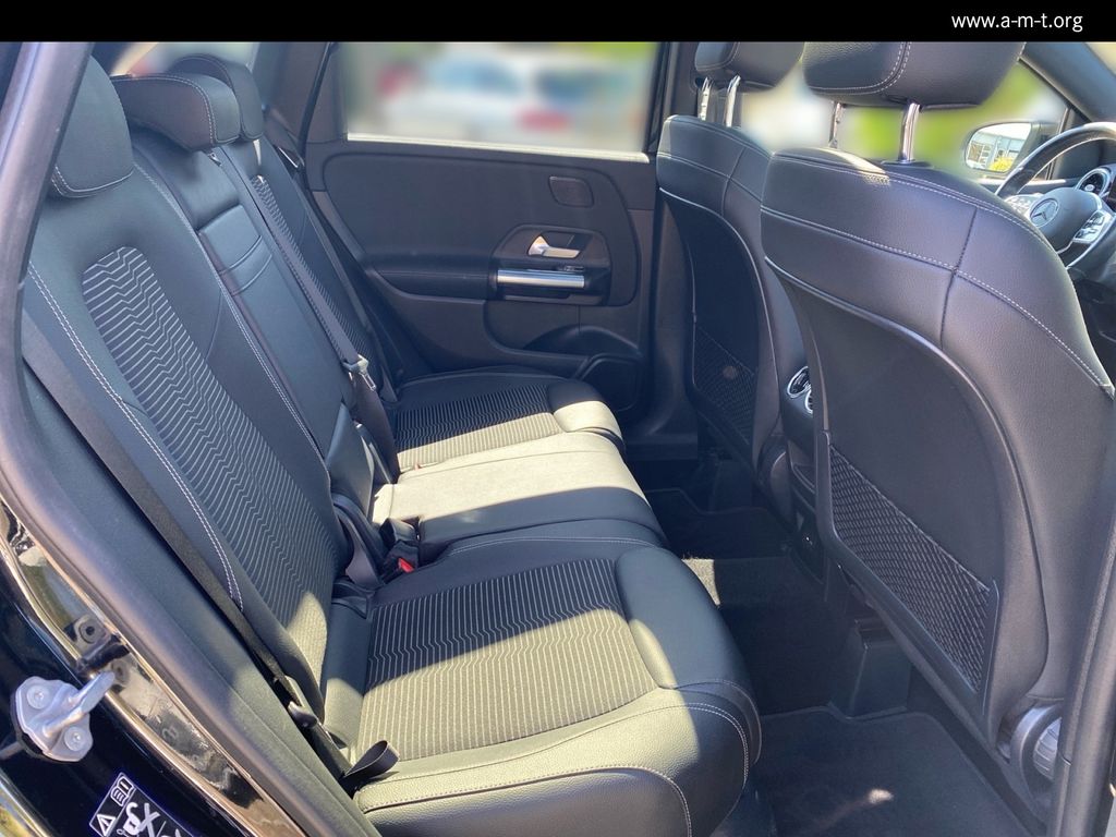 MERCEDES-BENZ B 220