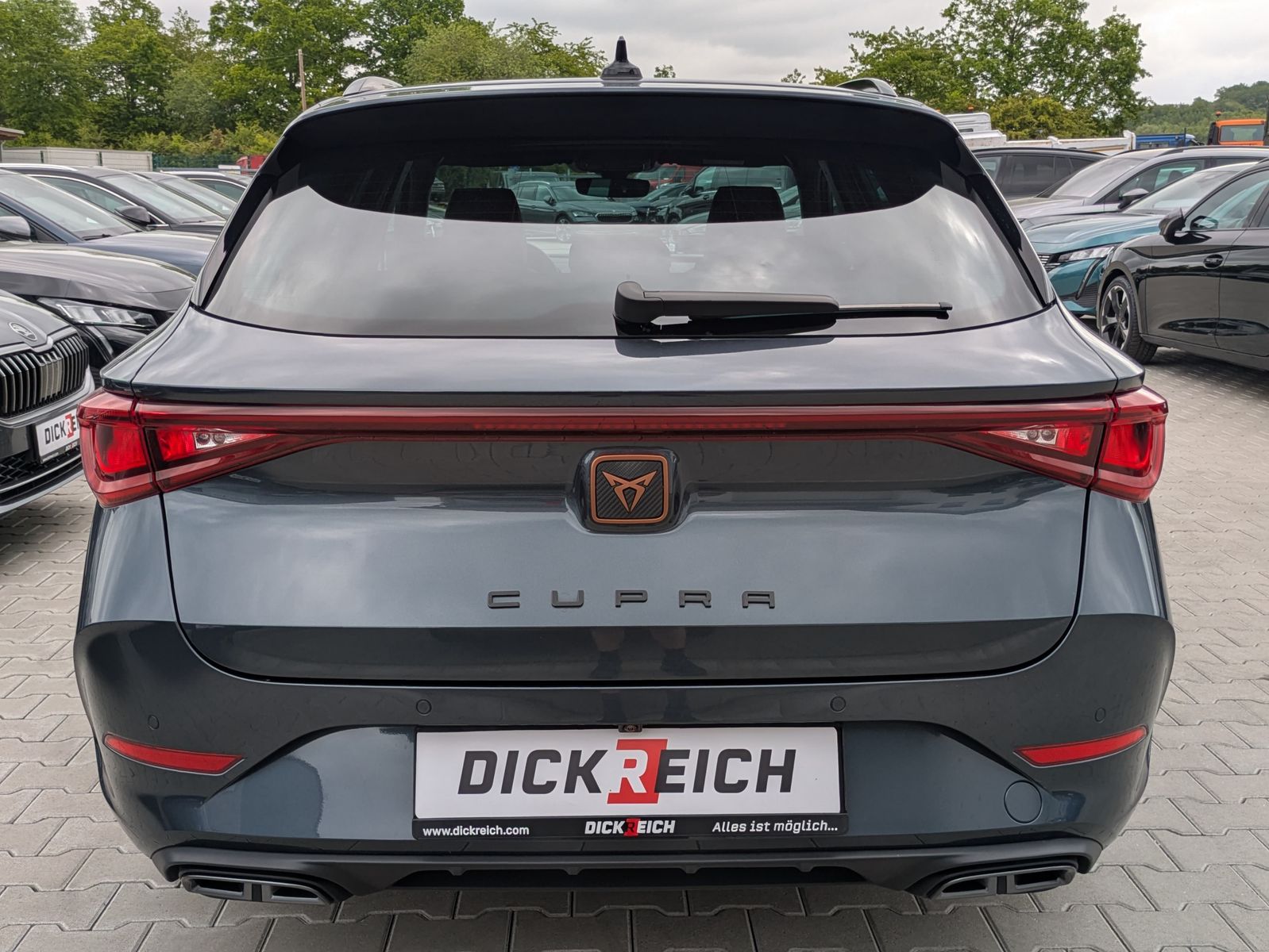 Fahrzeugabbildung CUPRA Leon 1.5 eTSI DSG MATRIX-LED*ACC*APP*KAMERA*18"