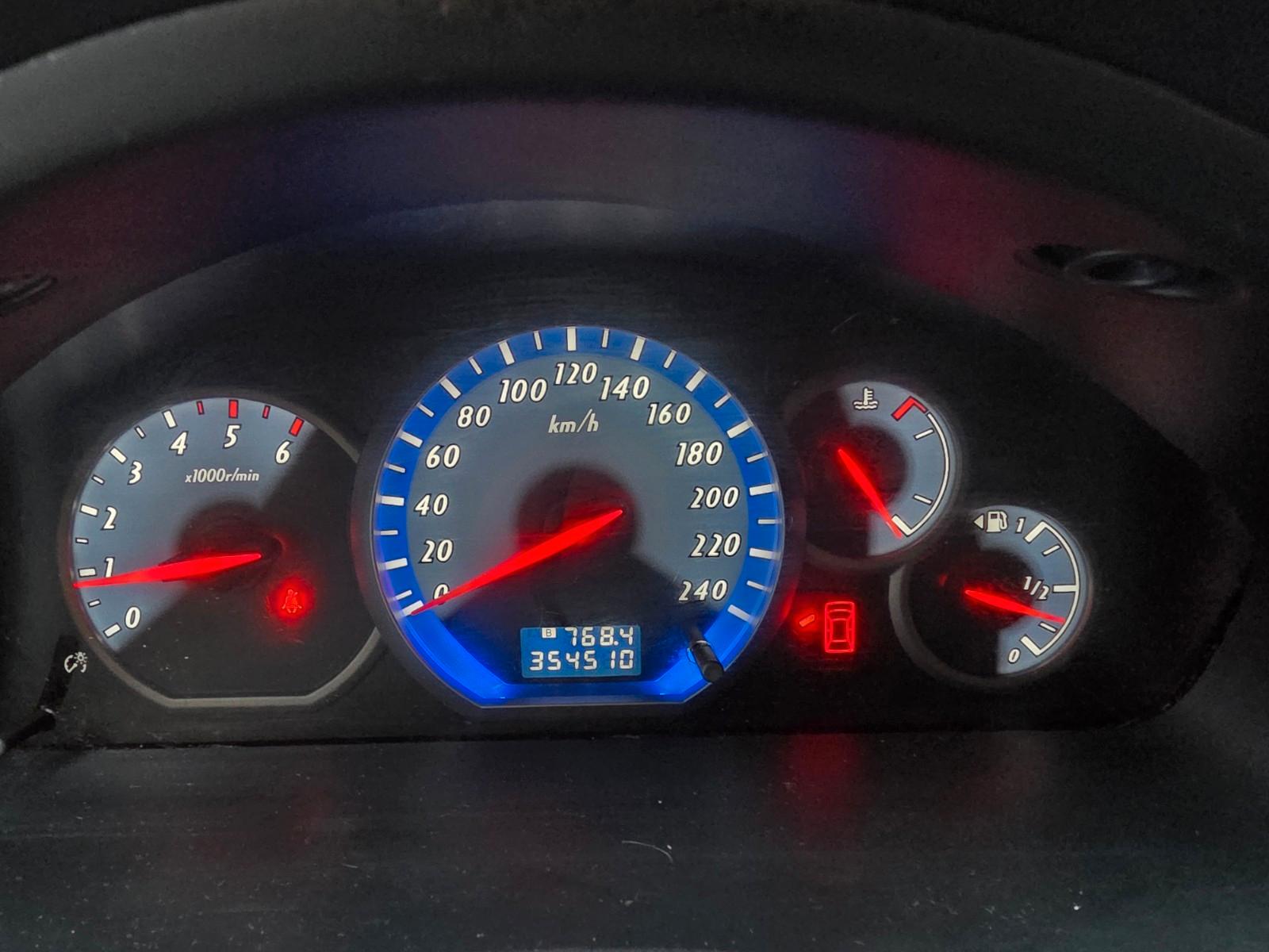 Mitsubishi Grandis 2008 — photo 10
