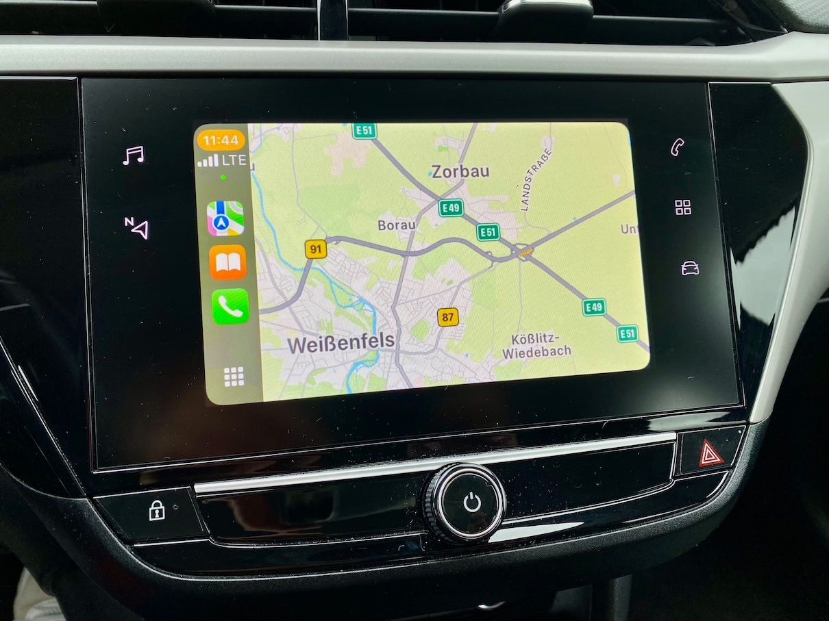 Fahrzeugabbildung Opel Corsa 1.2 Edition KLIMA SHZ GZJR NAVI CARPLAY